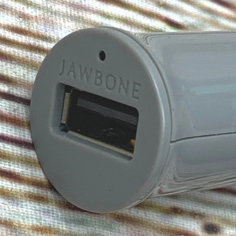 Jawbone Gray AC/DC Wall Adapter & Car Charger - SPA-K901 & J2VPC Unused‎